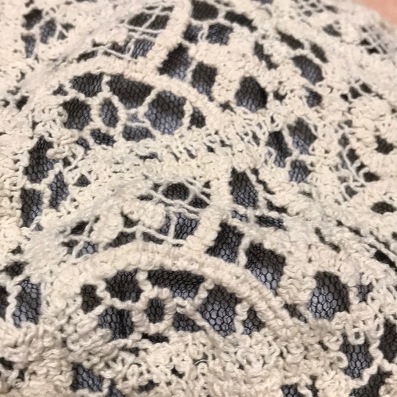 GRACE Lace Crochet Newspaper Boy Cap - Picture 6 of 9